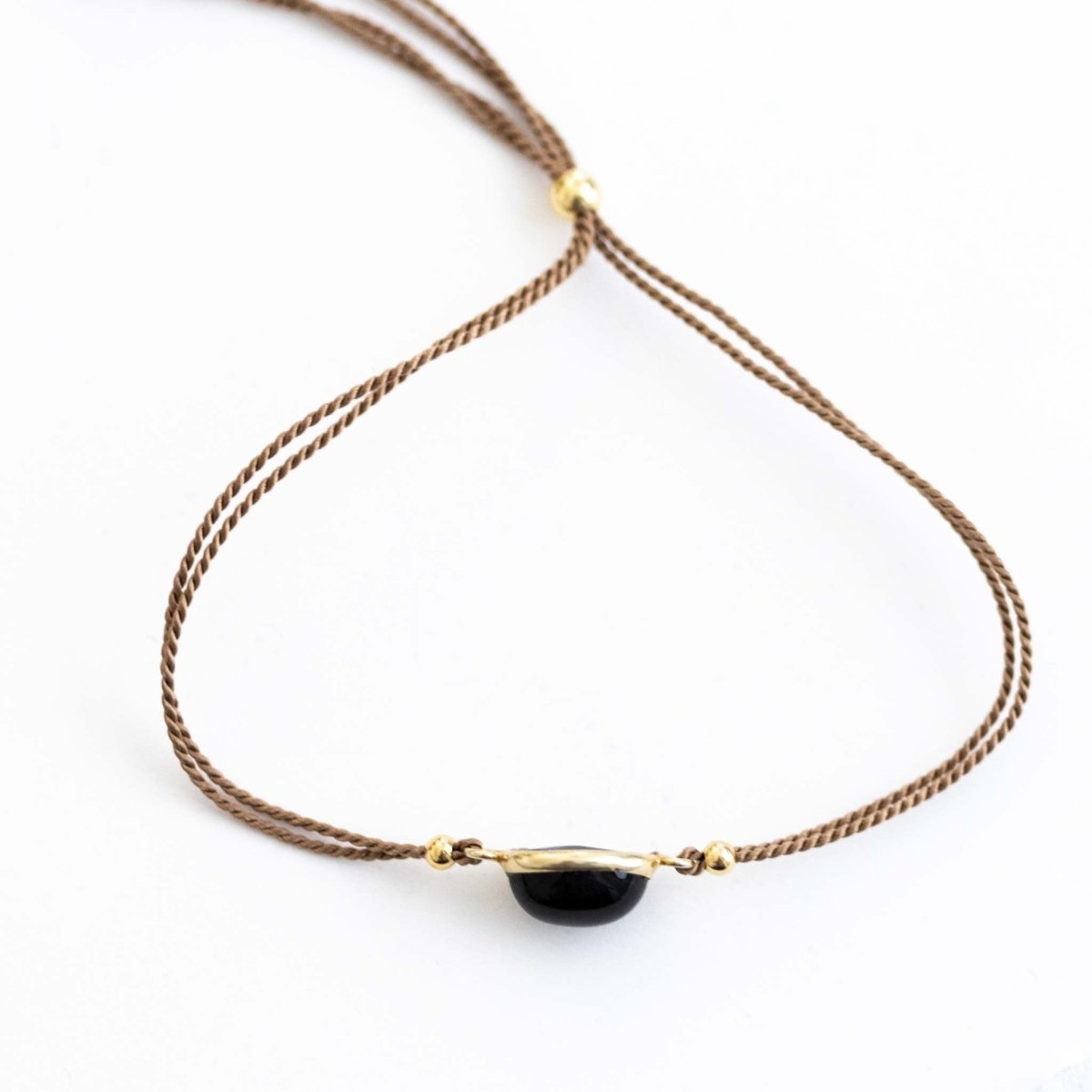 Black Star Diopsid Seidenarmband