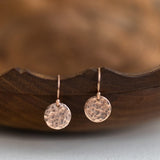 Gehämmerte Plättchen Ohrringe Rosé Goldfilled